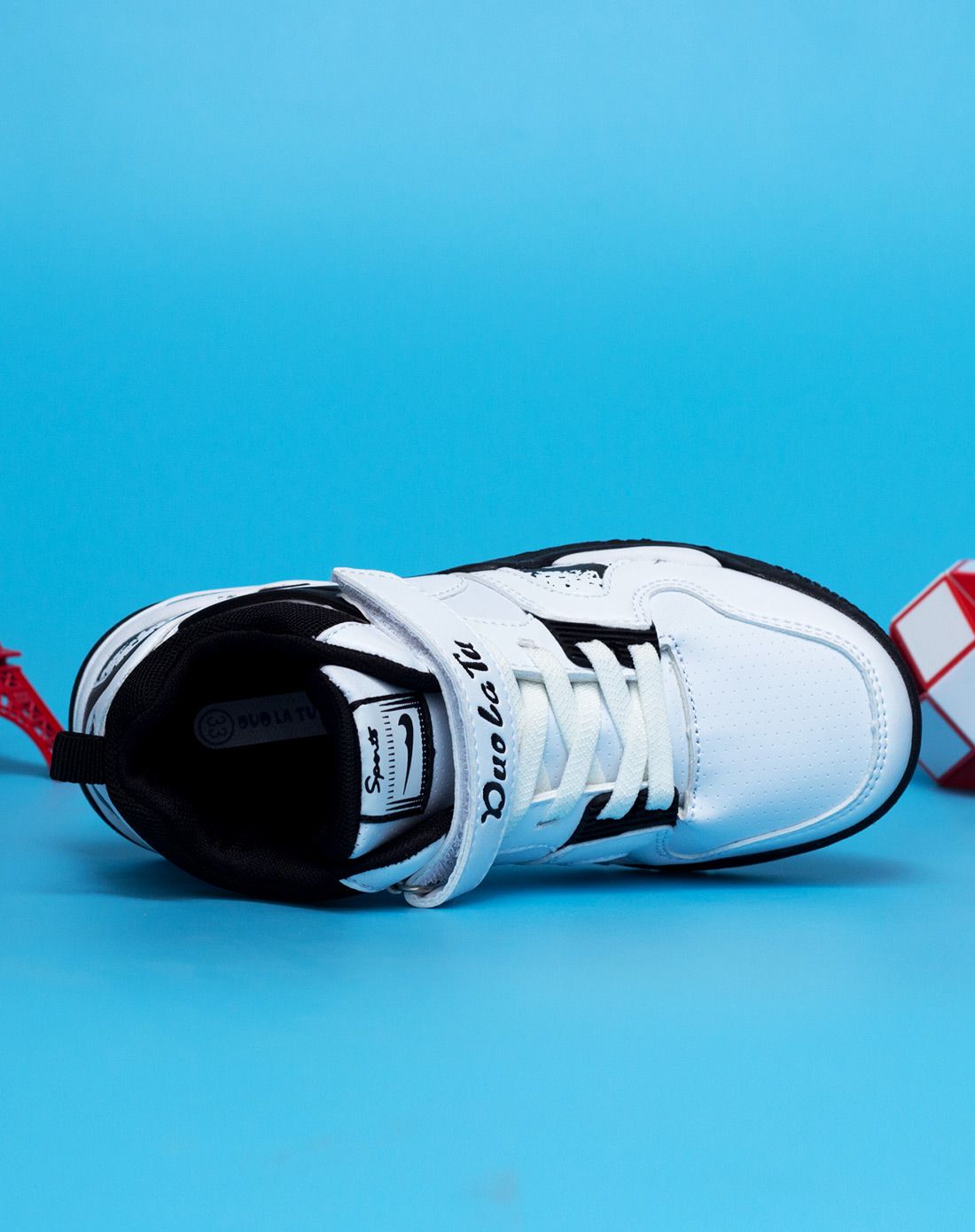 哆啦兔duolatu男女童鞋专场男女童白黑革面高帮运动板鞋d1635360103