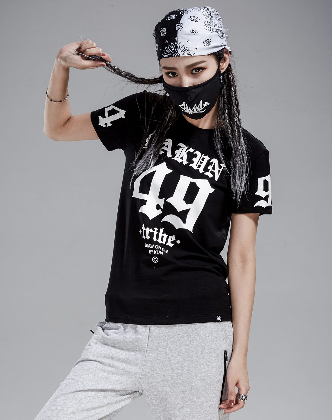 韩国潮牌 女款黑色短袖t恤 时尚潮流