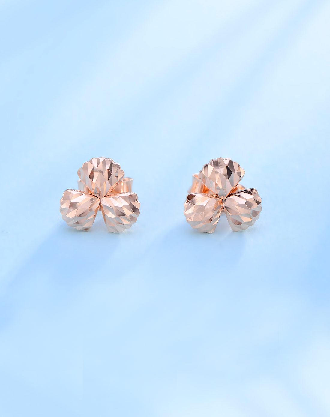 中国黄金 18k金 浪漫三叶草耳钉