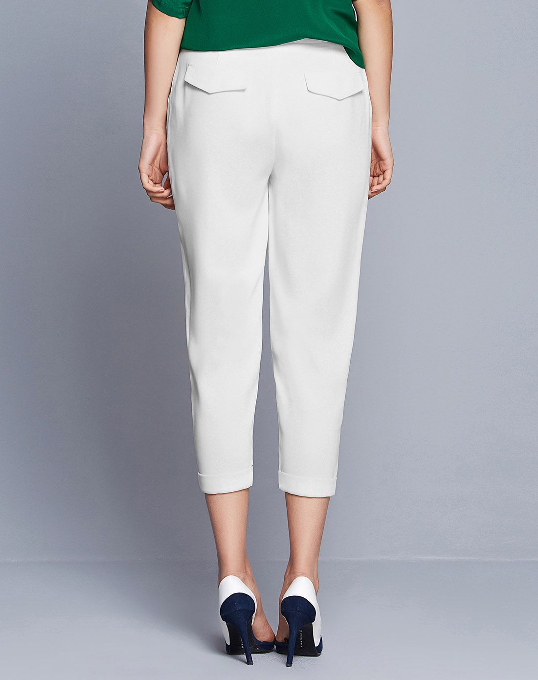 白色百搭休闲七分哈伦裤