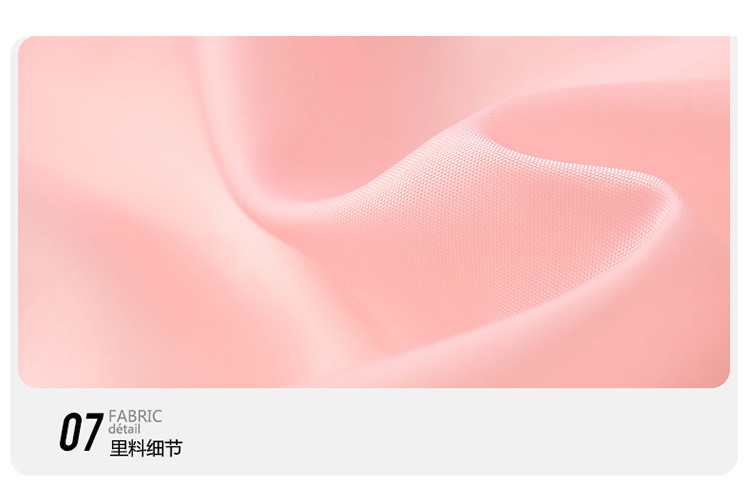 女童粉色连帽鹅绒服