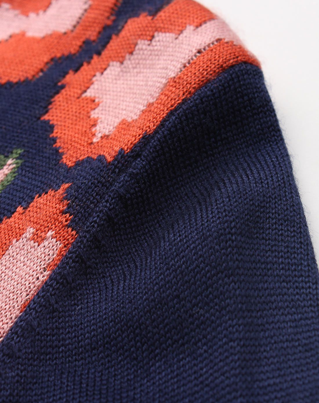 花形豹纹迷彩图案圆领毛衣