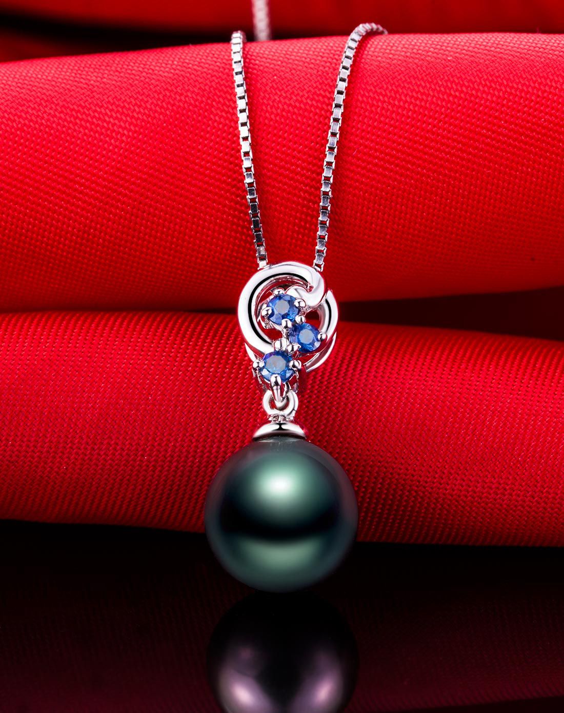 k金大溪地黑珍珠镶蓝宝石吊坠【馨香】-赠银链