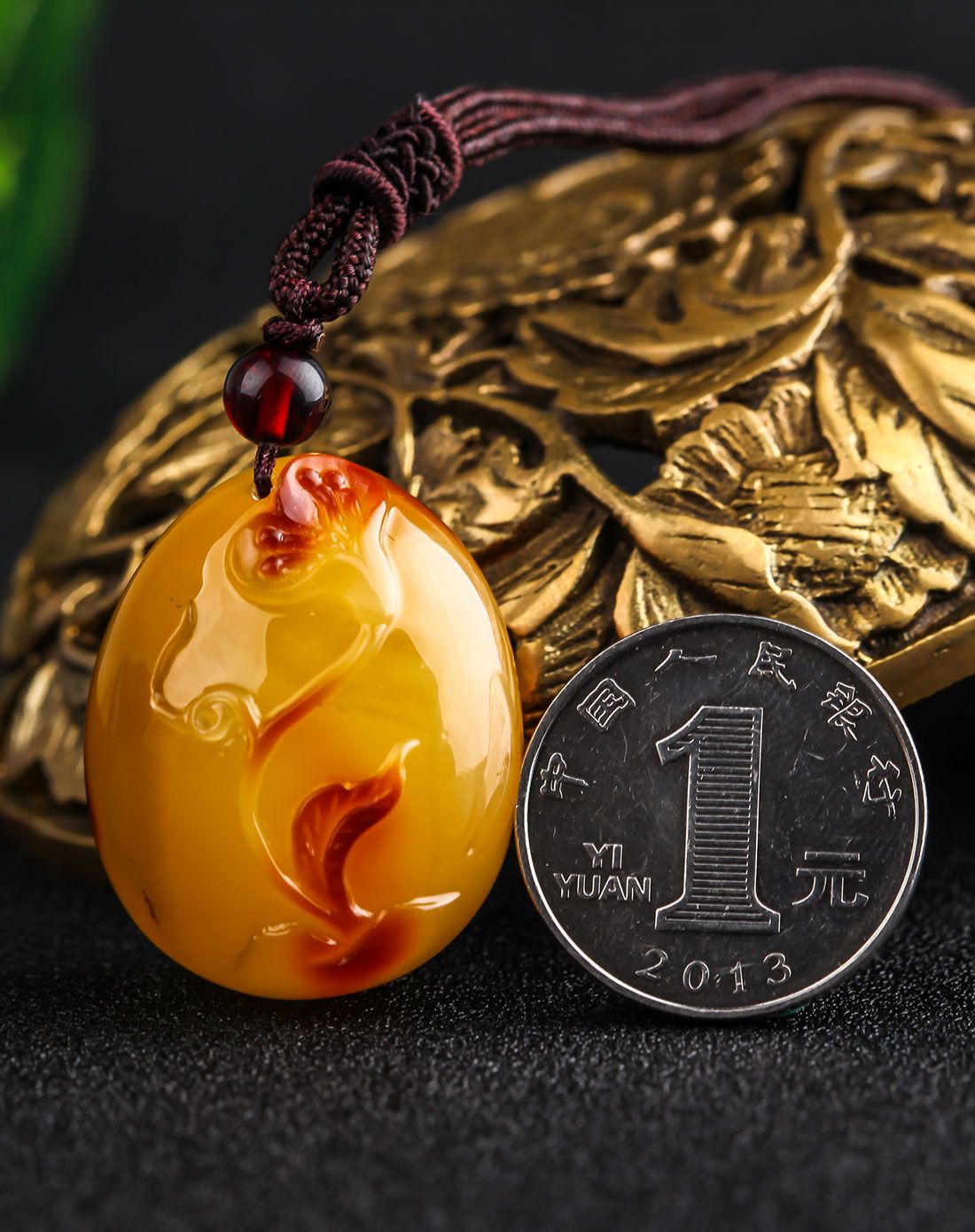 天然琥珀 蜜蜡吊坠 (含配绳)