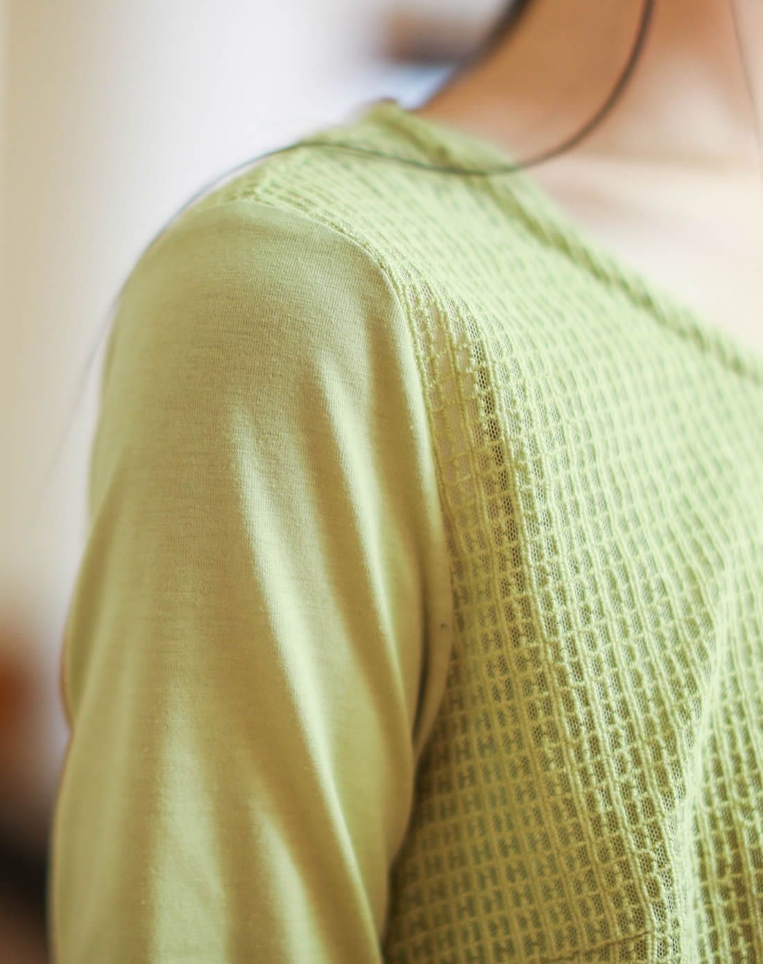 芥绿两件套圆领时尚拼接连衣裙