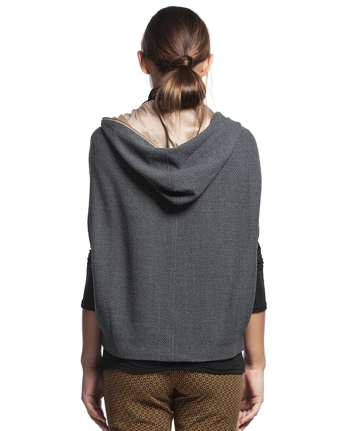 灰色百搭连帽斗篷袖外套