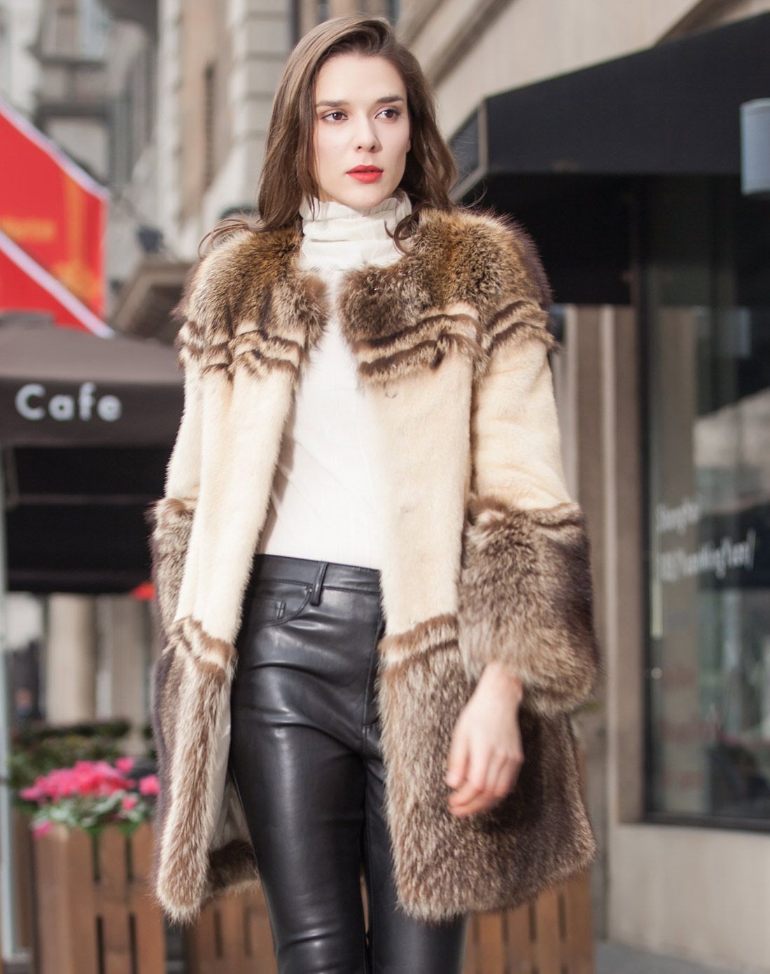 米黄色臻品进口整貂拼貉子毛中长款裘皮大衣