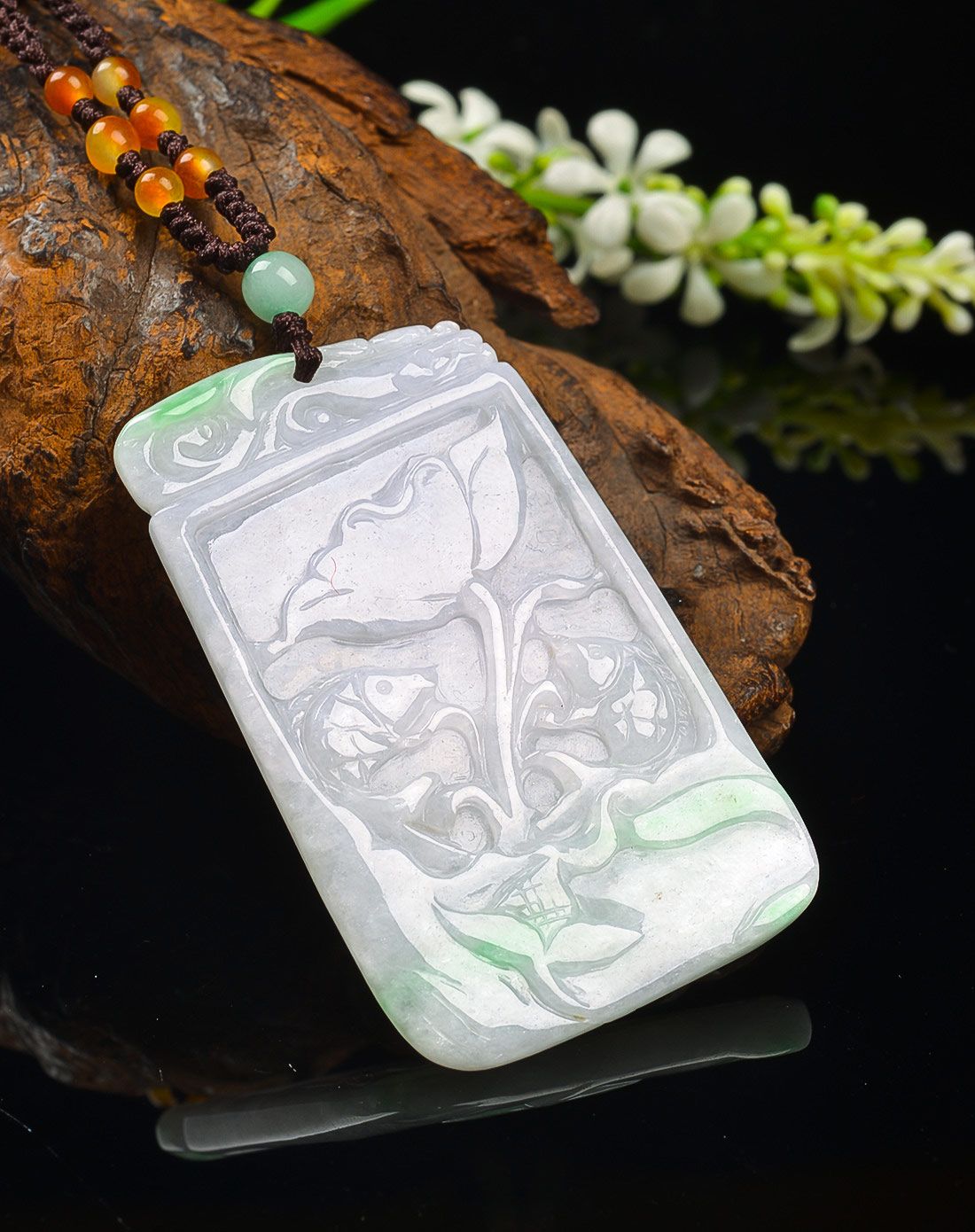 水润白底青连年有余天然翡翠a货挂件