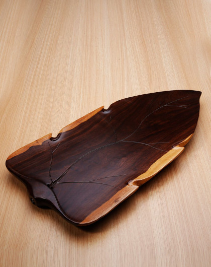 束氏风车木(俗称黑檀木)树叶形茶盘70*36cm