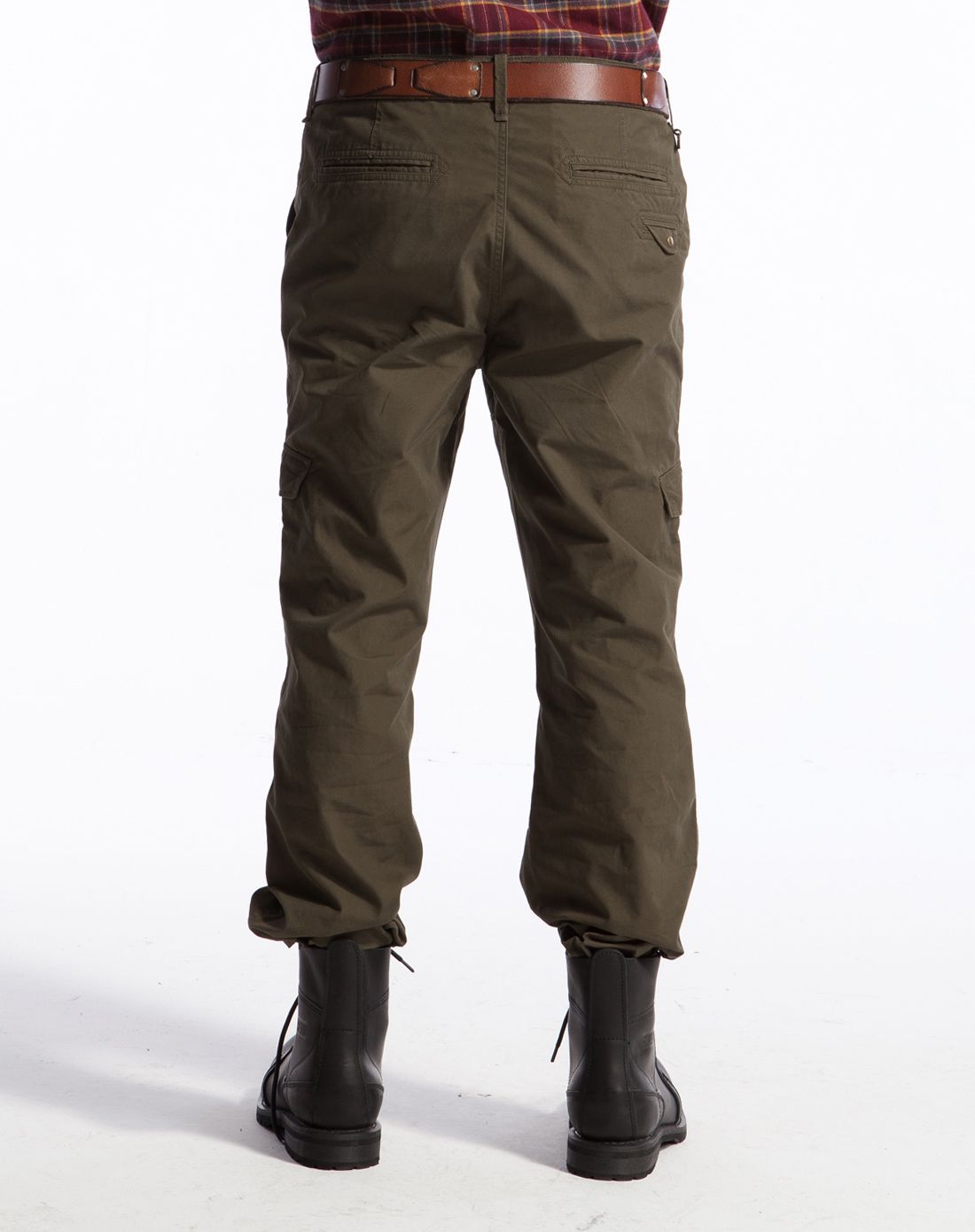 男款军绿色休闲裤