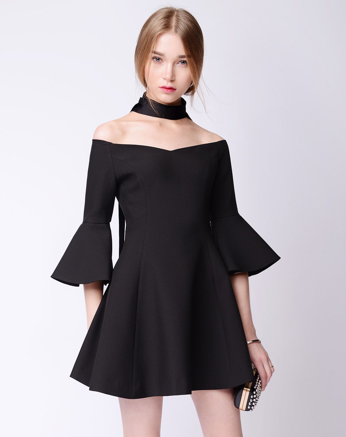 女性赫本黑一字领荷叶边连衣裙