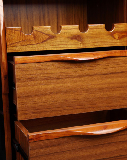 现代简约金胡桃色木框架餐边柜