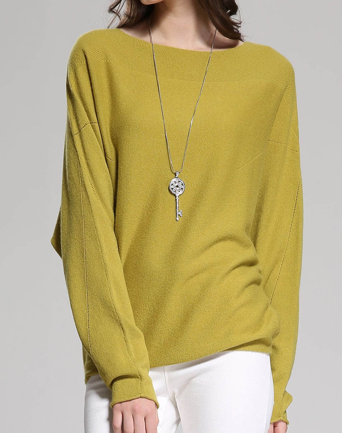 女款枯草绿蝙蝠袖纯羊绒衫