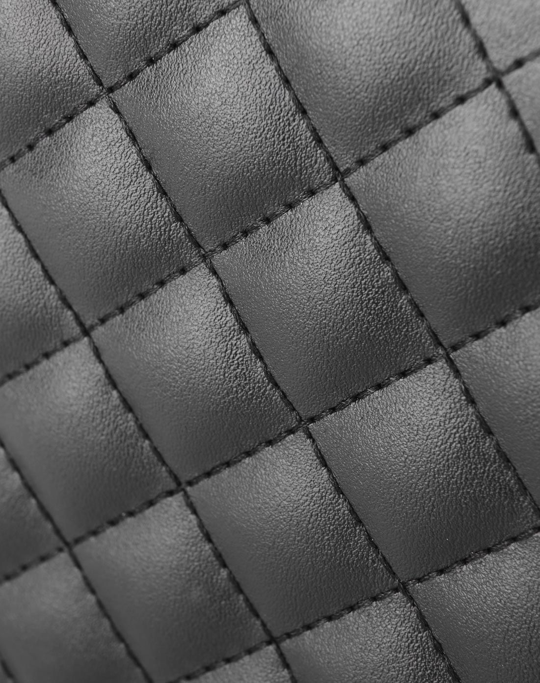 女士黑色牛皮时尚箱型单肩斜挎包