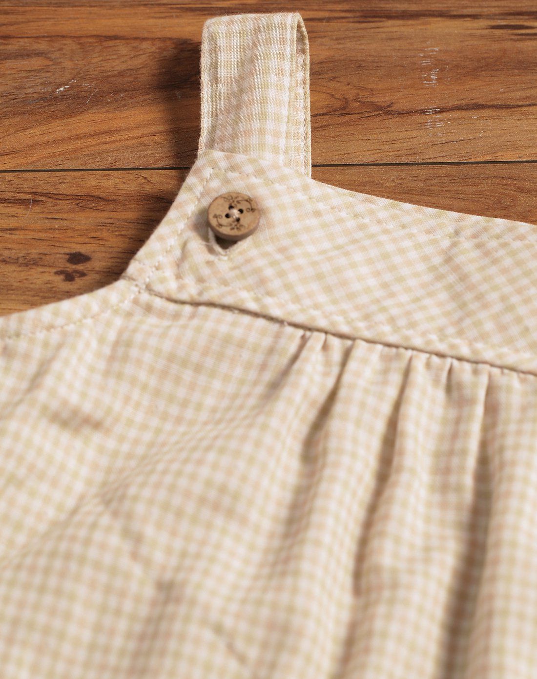 女宝宝纱布裙子 棕绿小格