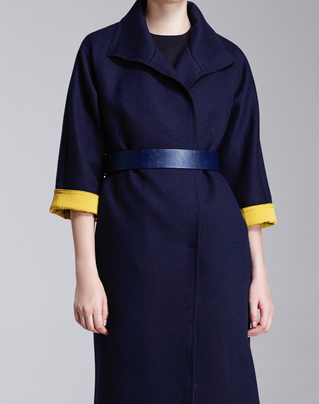 水墨蓝时尚中袖大衣