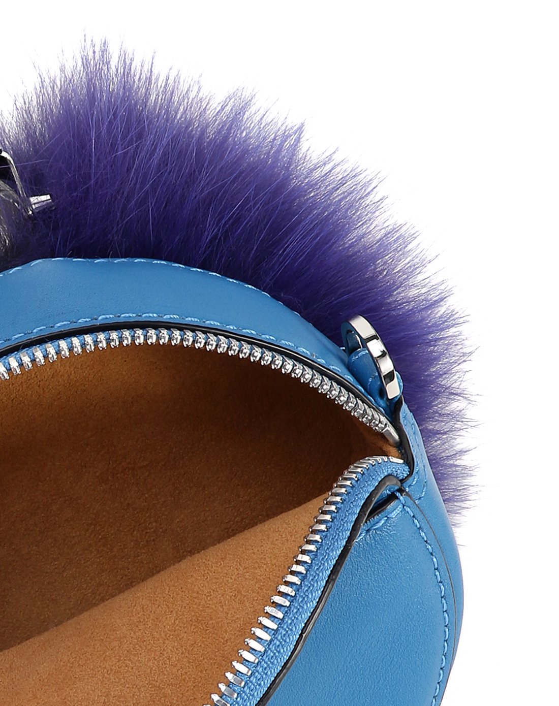 mcm女款兔子毛球装饰圆形斜挎包湖蓝色