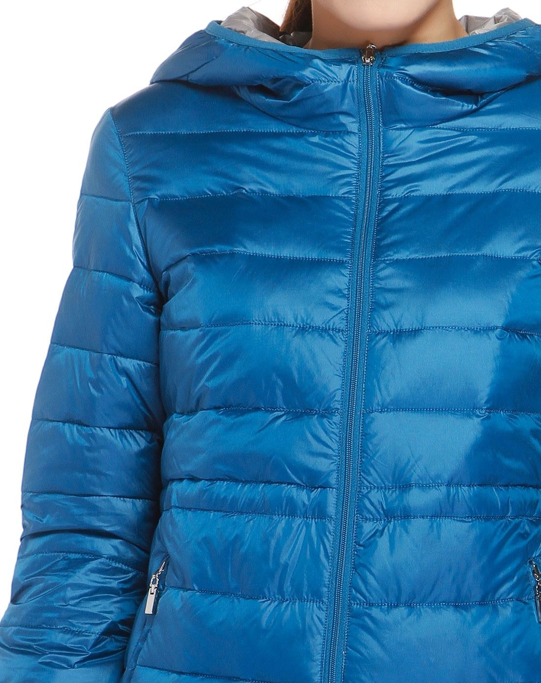 波司登女款普蓝色舒适休闲轻薄长袖羽绒服