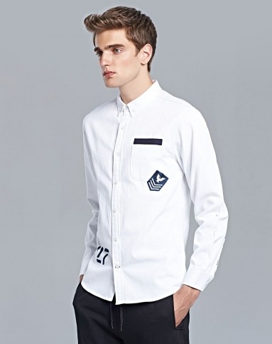 白色军事风印花衬衫