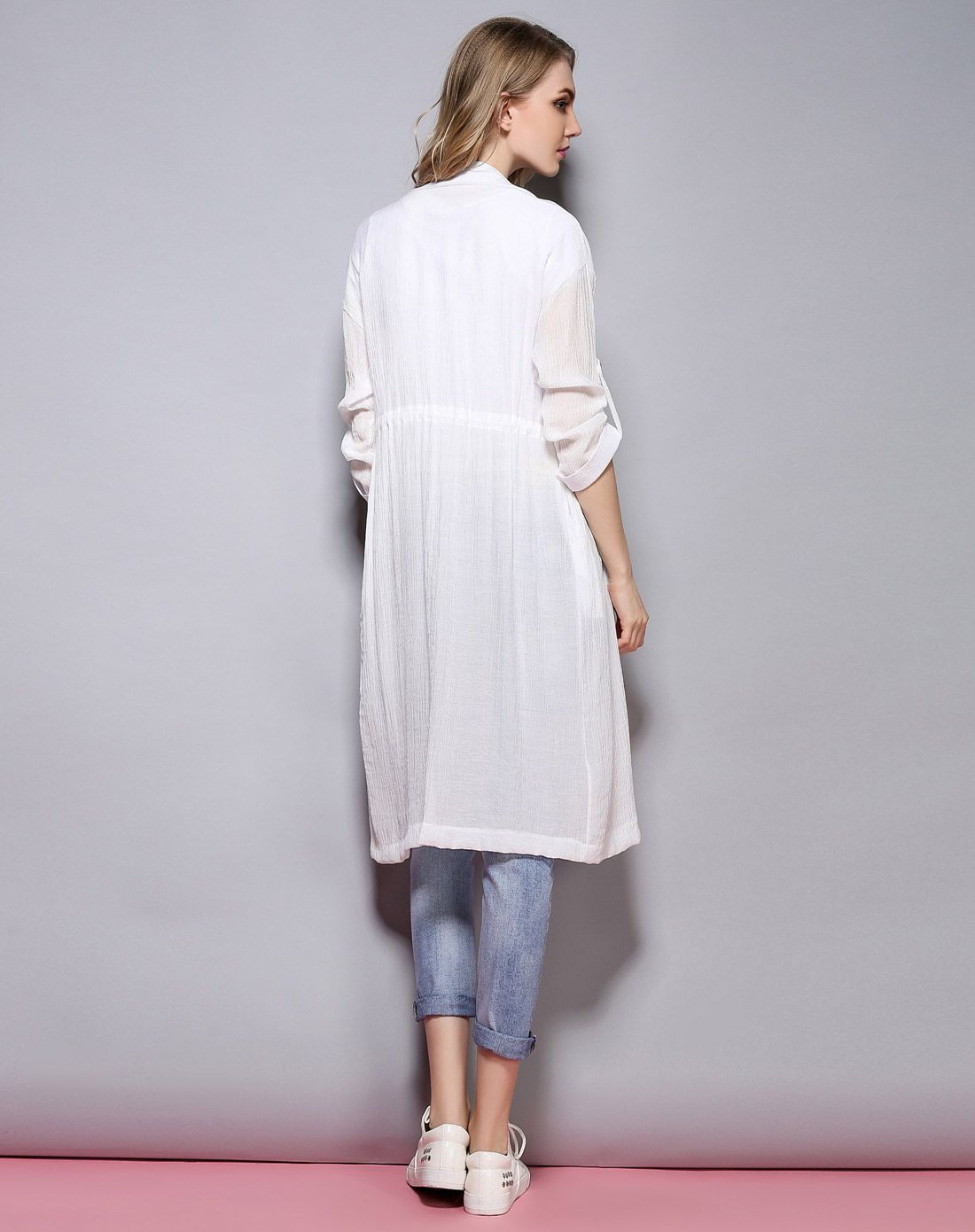 白色百搭长款针织外套