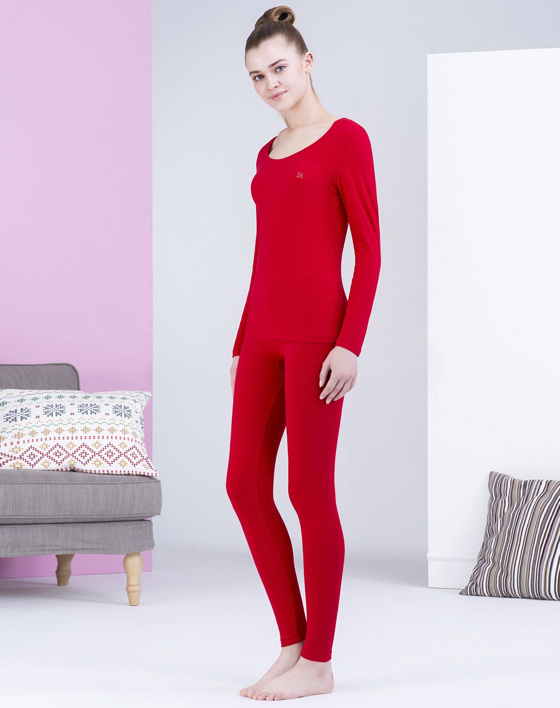 女款中国红高弹棉莱卡内衣套装