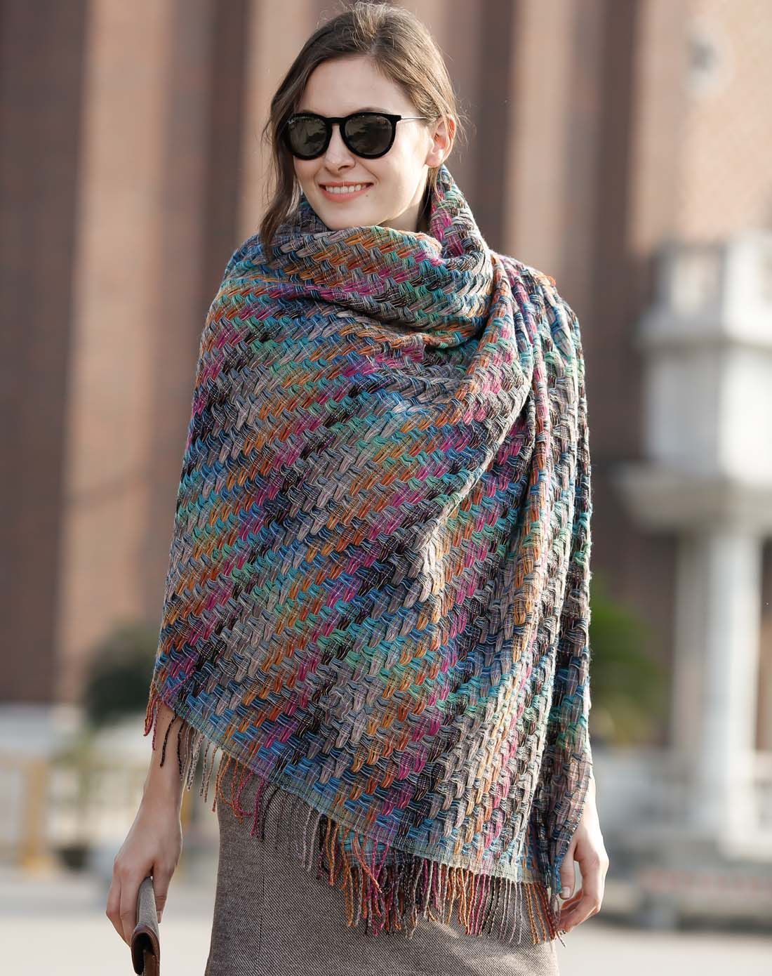 异域风情纯手工编织超大款羊毛保暖厚披肩