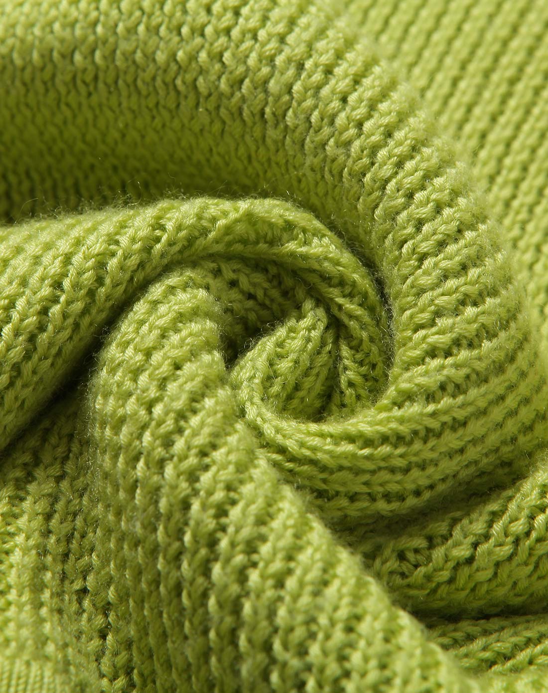 橄榄绿短款长袖羊毛衫