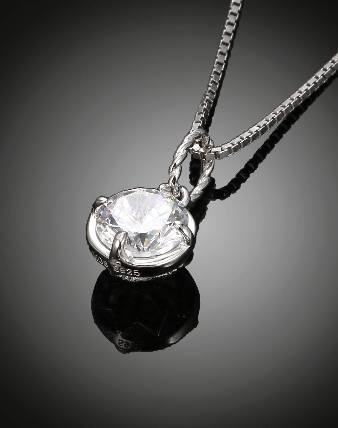 夜空中最亮的星--时尚白色锆石项链