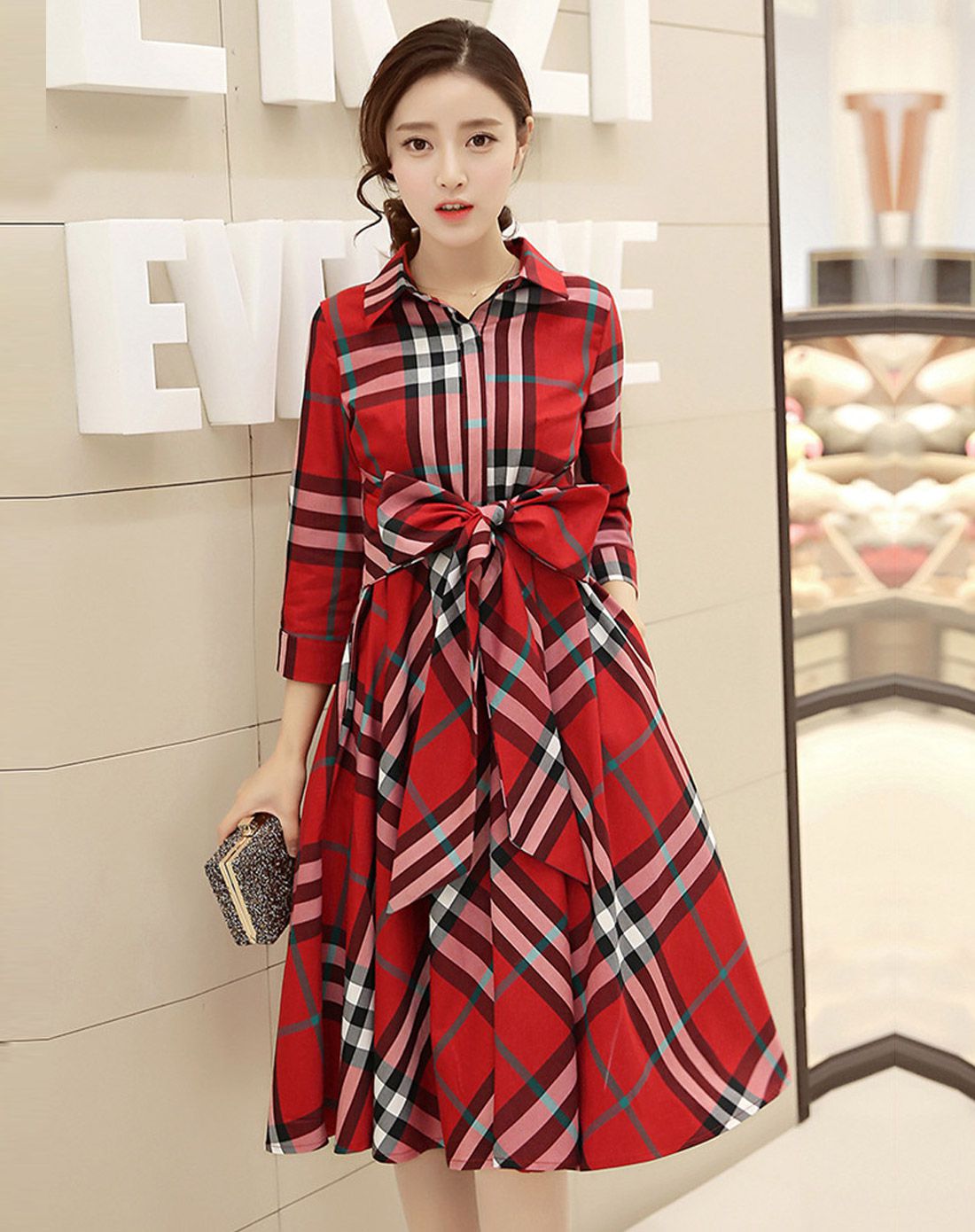 女红格子经典收腰连衣裙