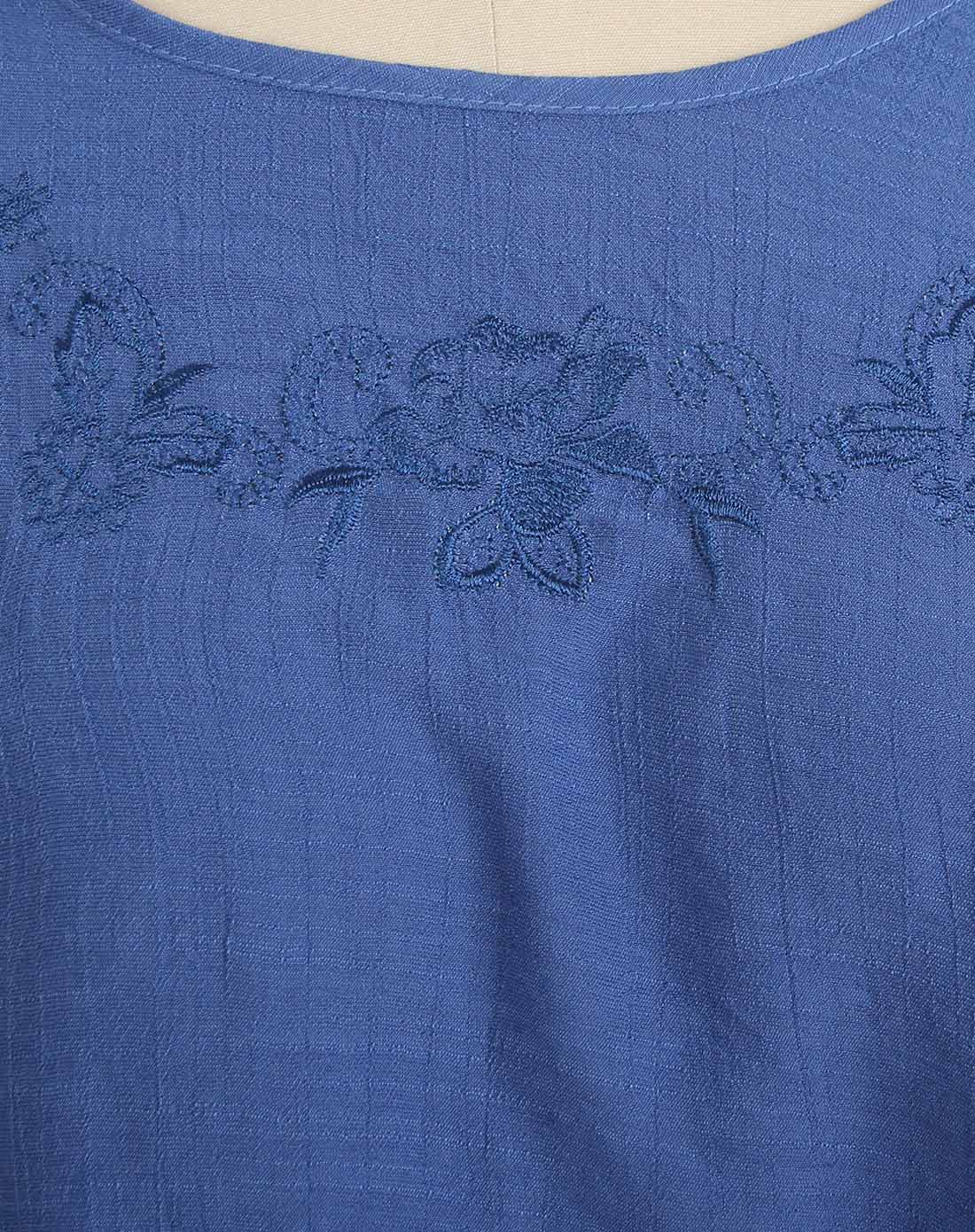 深蓝色纯色绣花牡丹花圆领套装