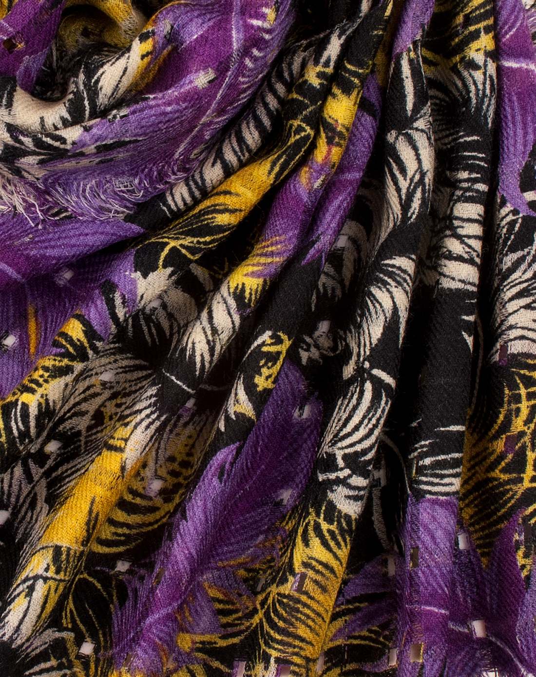 紫黑轻羽羊毛保暖围巾