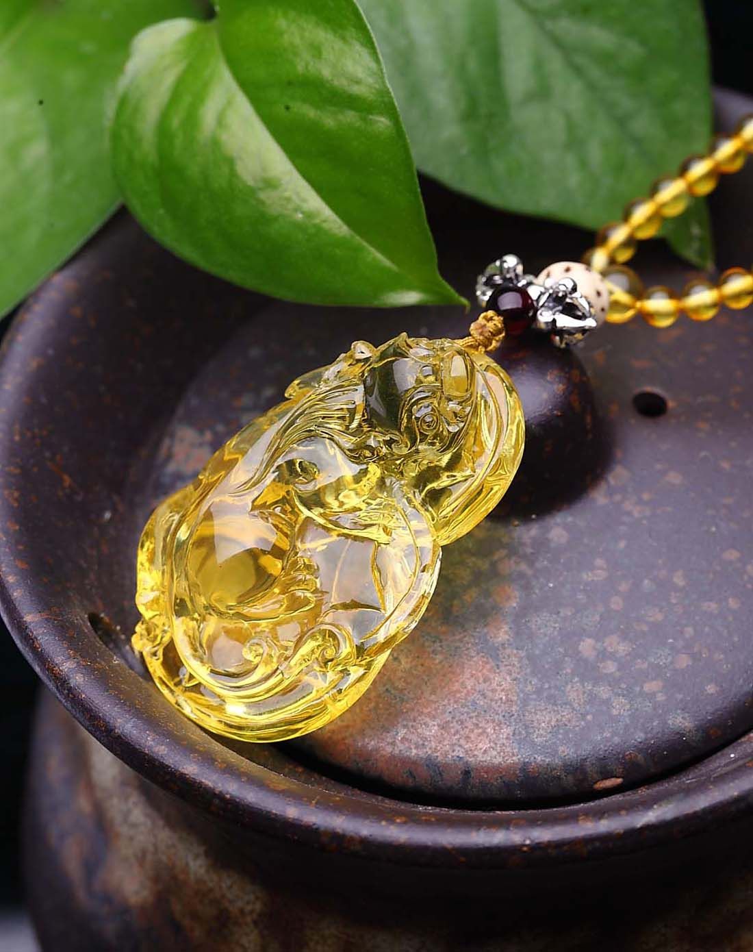 天然琥珀金珀招财貔貅吊坠(赠链)