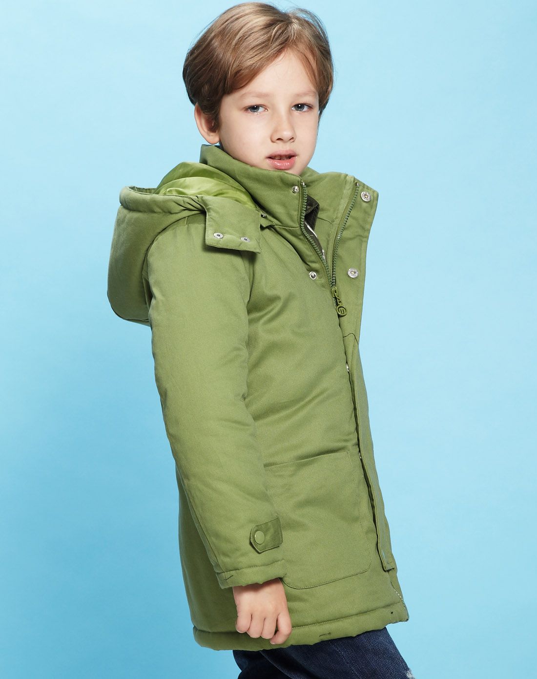男童苔绿棉衣