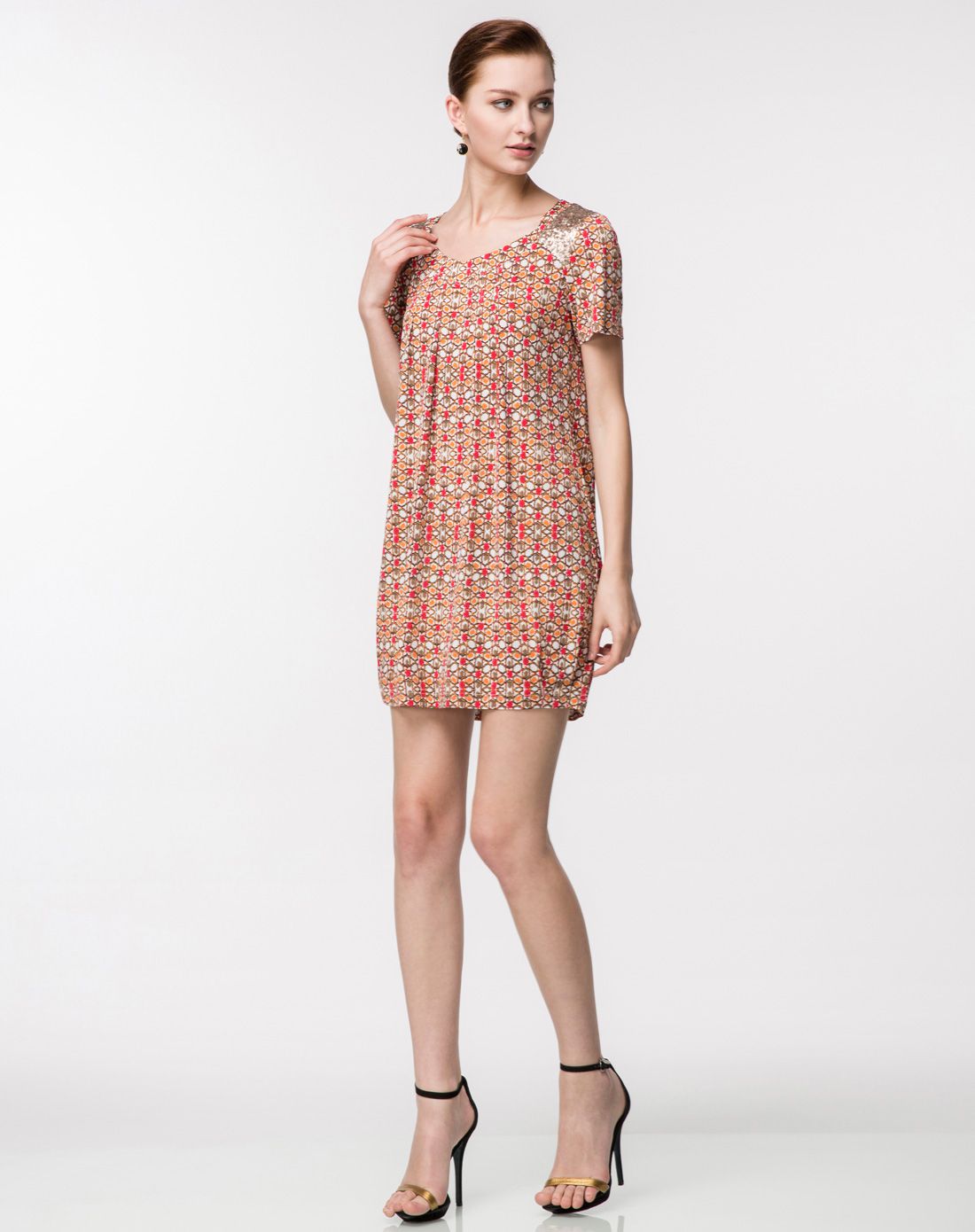 路逸沙·美louisa m女装专场 宽松休闲短袖连衣裙