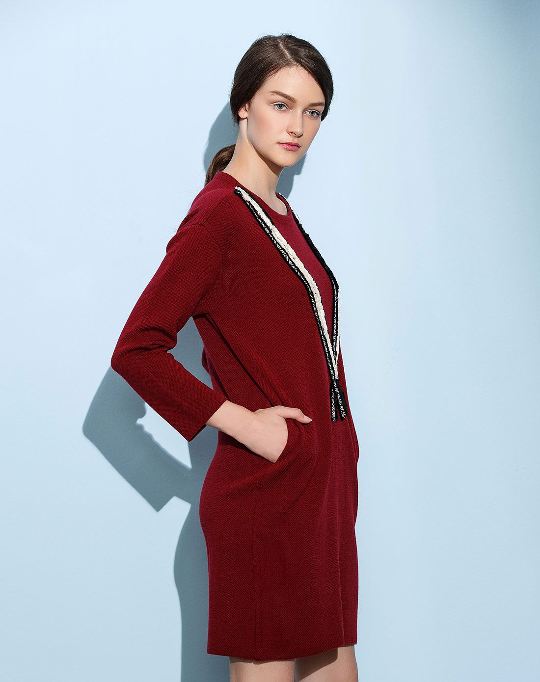 深酒红色时尚百搭长袖针织连衣裙