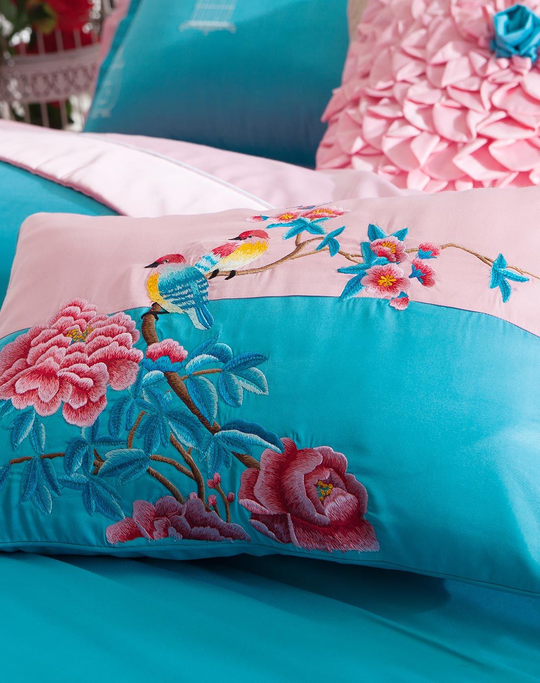 1.8米绣花床单七件套—炫魅锦色