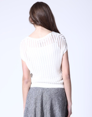 白色时尚镂空条纹两件套上衣