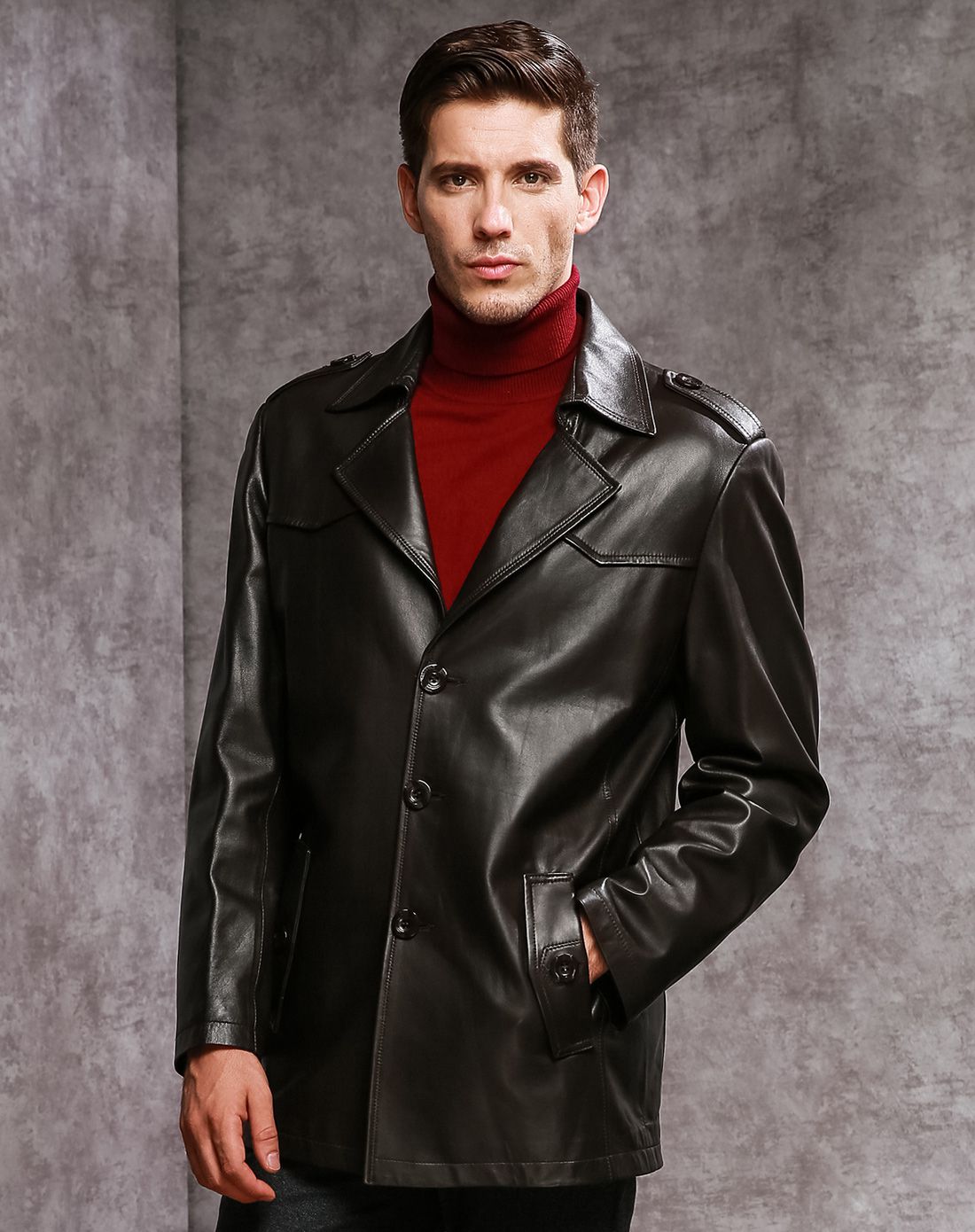 男士深咖肩章款细腻绵羊皮风衣