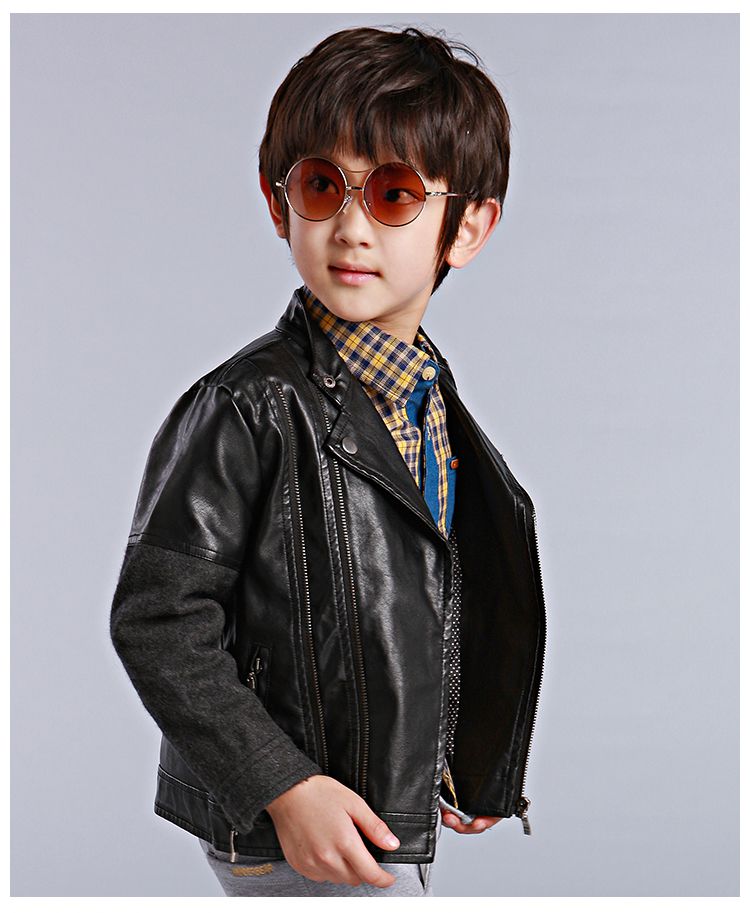男童黑色皮衣