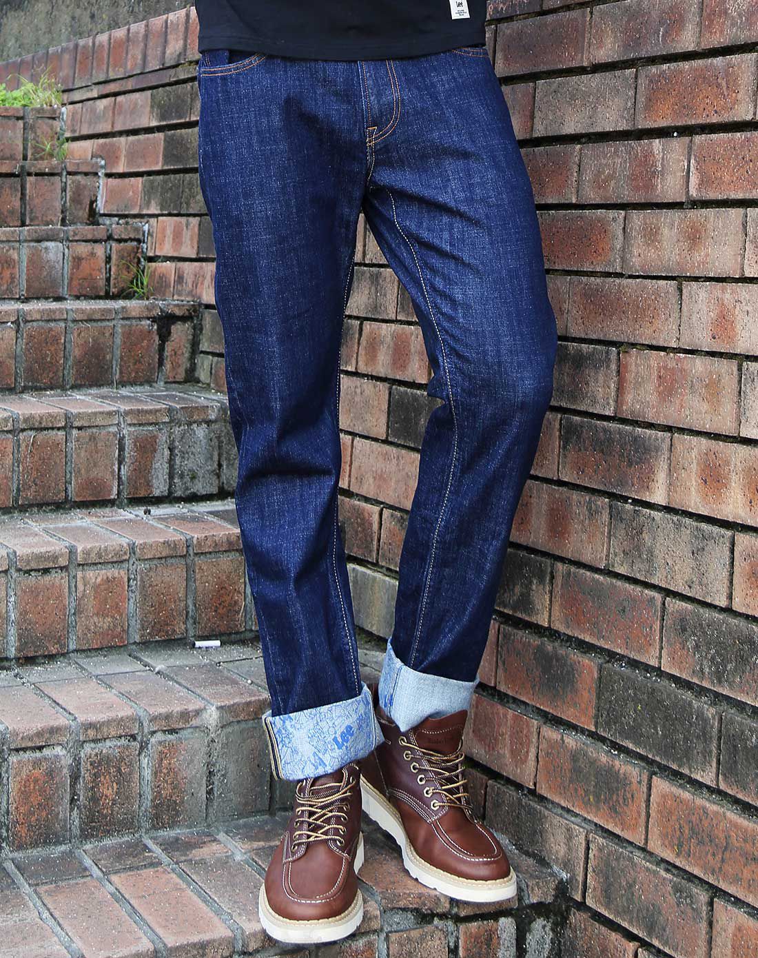 藏蓝色百搭直筒中腰牛仔长裤