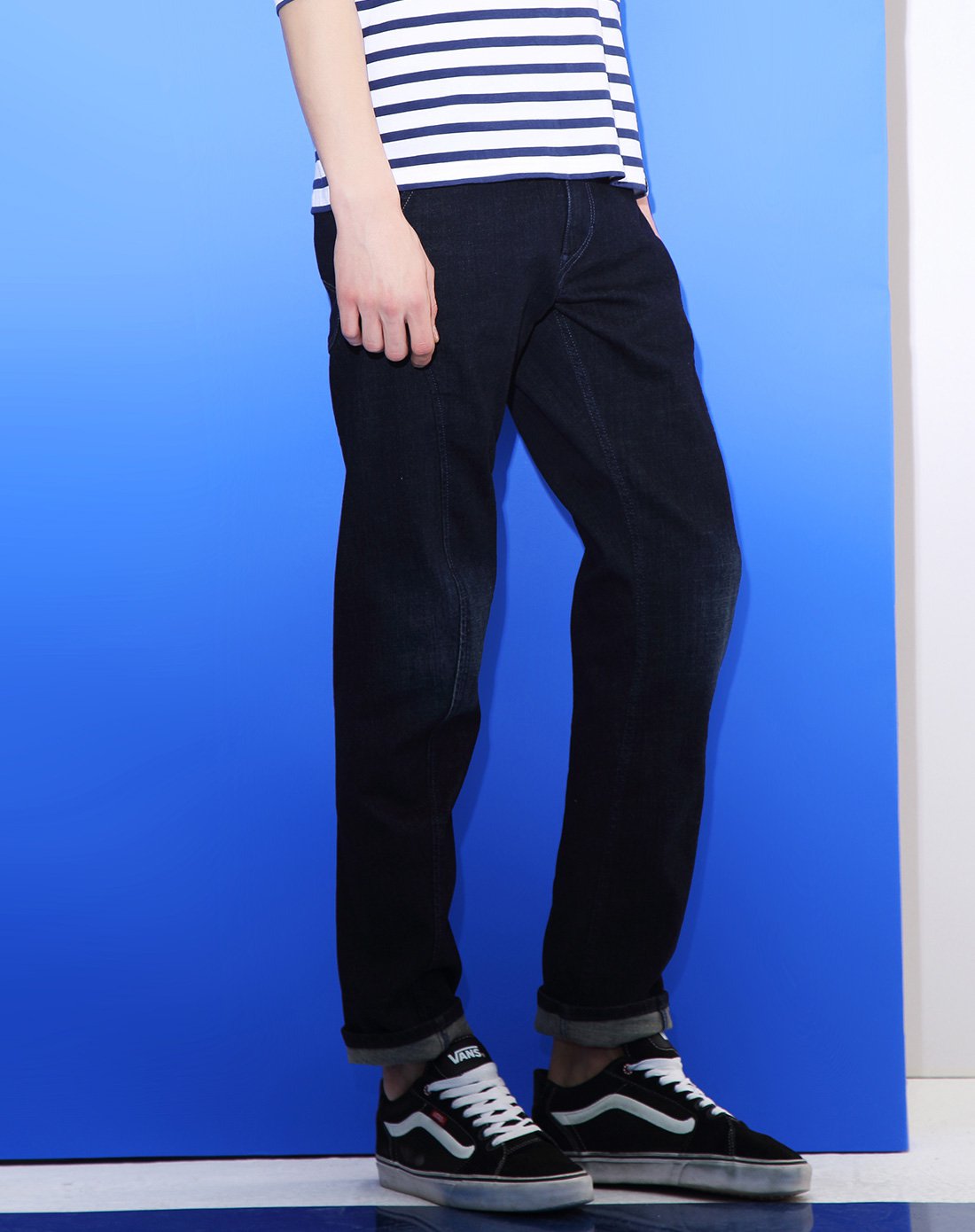 男士斜插袋休闲中腰牛仔裤