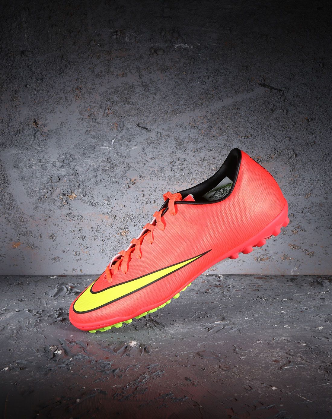 刺客9代 男款荧光红色足球鞋 运动碎钉
