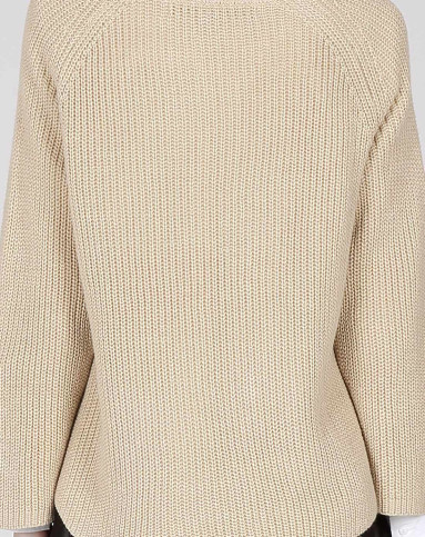 浅卡其休闲圆领纯色针织衫