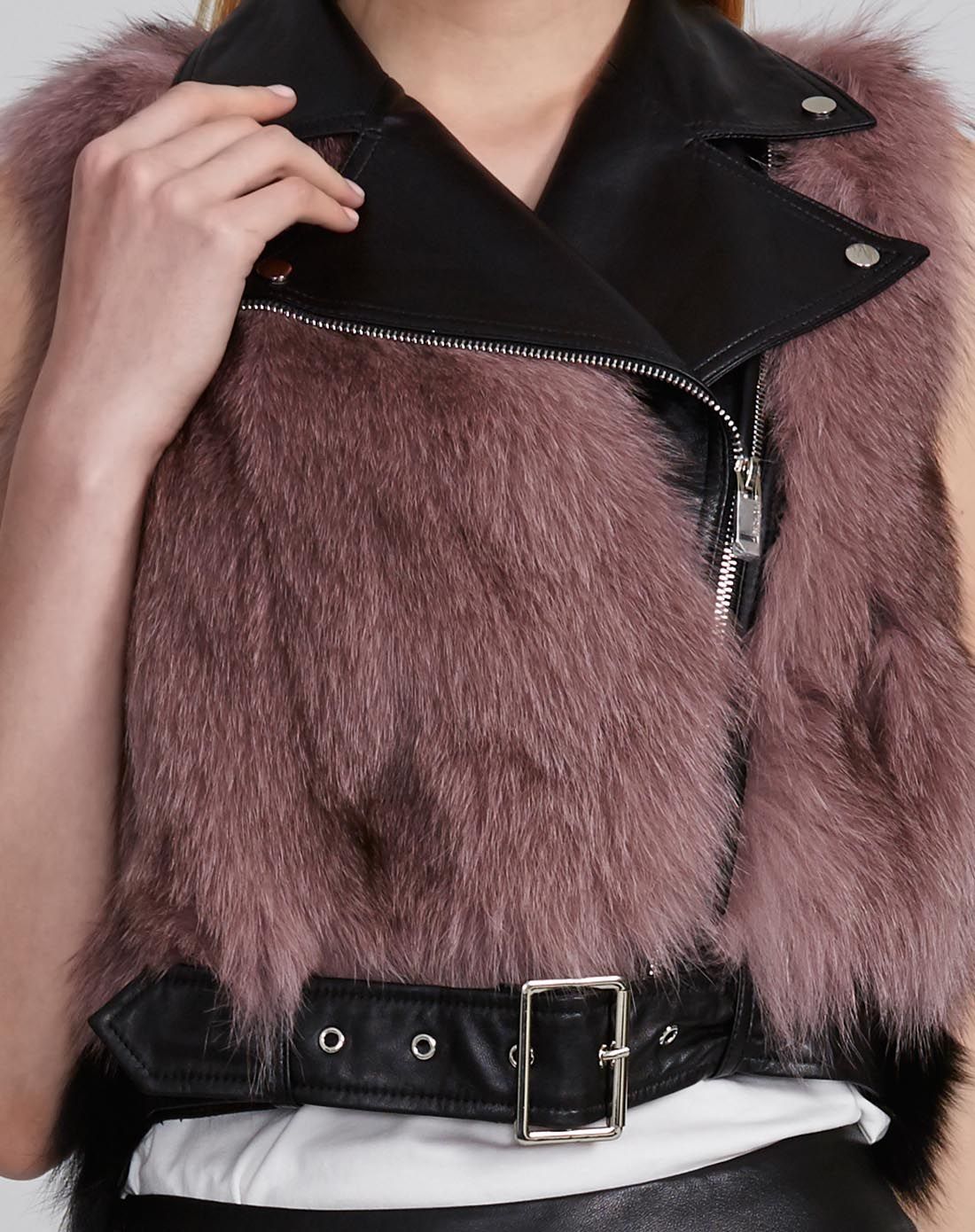 粉色无袖皮草马甲