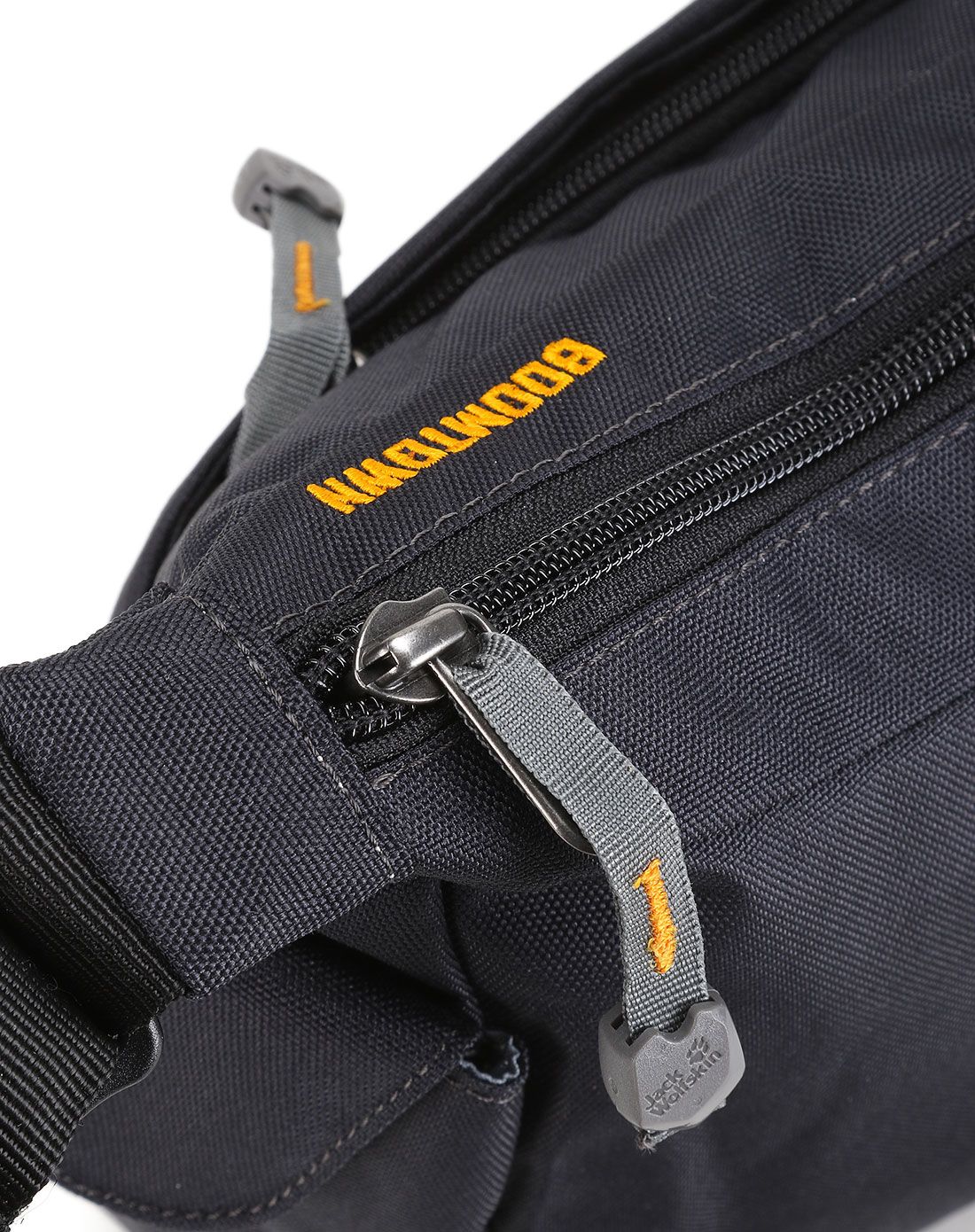 狼爪jackwolfskin户外男女实用个性 女款深黑灰色斜挎包25035-635