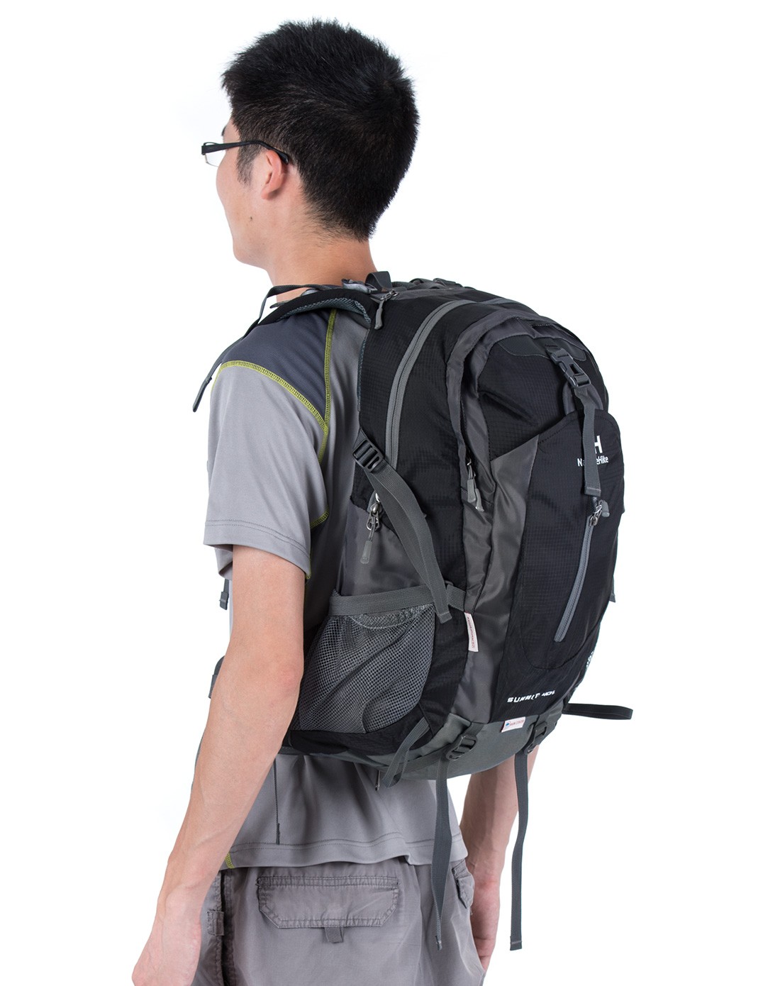 悬浮式气流交换 中性40l黑色背包 减负透气