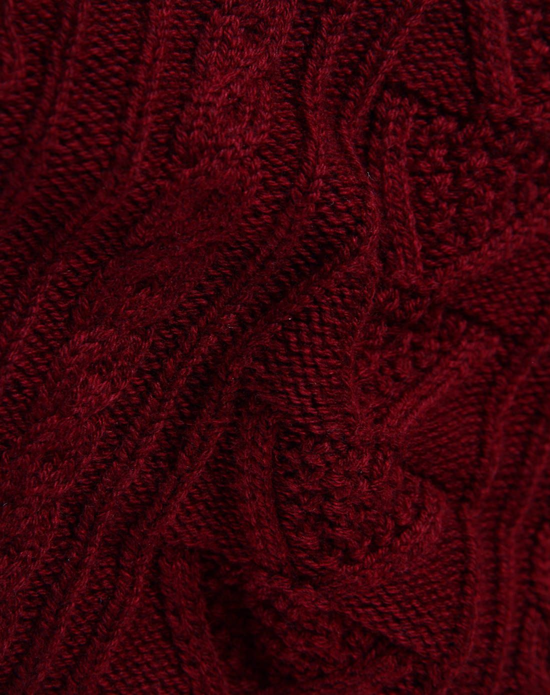 男小童暗红色毛衣