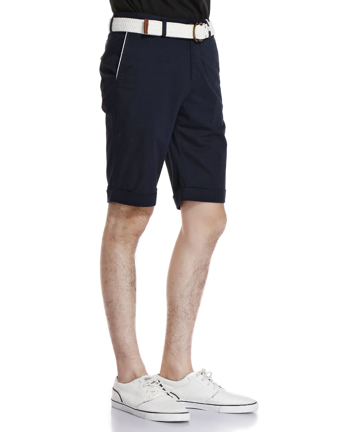 藏蓝色百搭卷边短裤