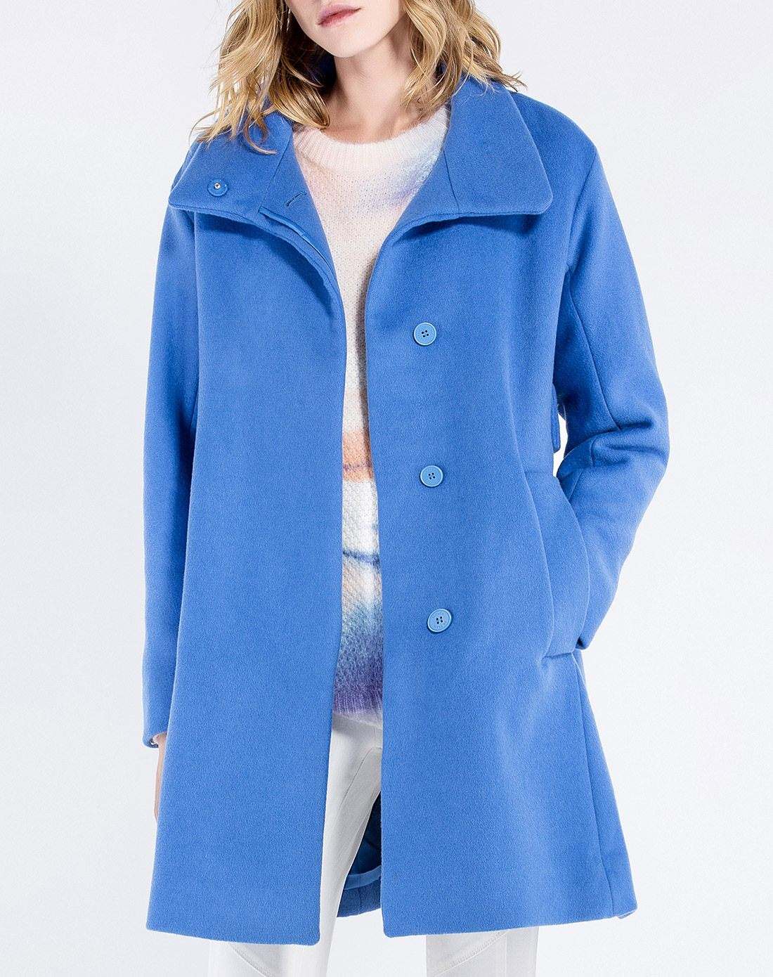 天蓝色优雅丽人长袖大衣