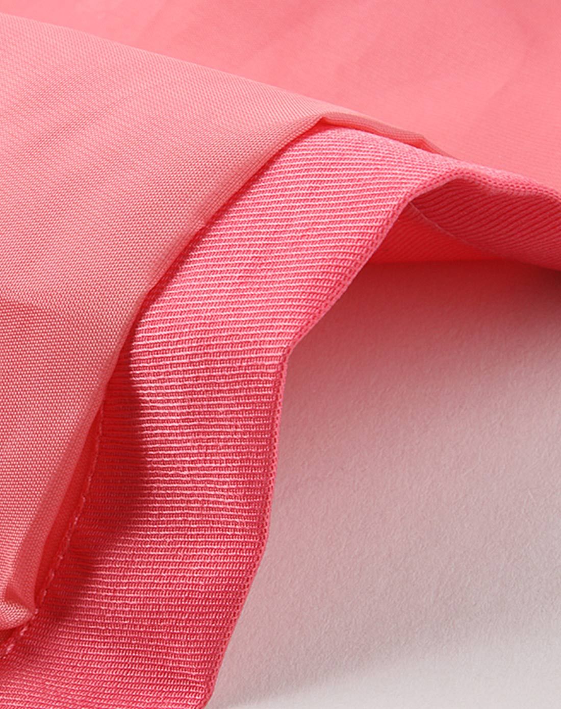 女小童深粉倒裥领风衣